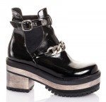 Botas con plataforma y cadena de The Bag Belt